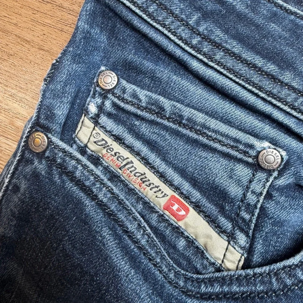 Diesel Safado Jeans Mens 33x32 Blue Slim Straight Stretch Denim Button Fly 0R8E4